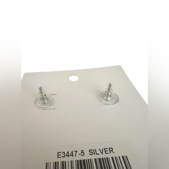 Elegant Dangling Earrings - Picture 4 of 6